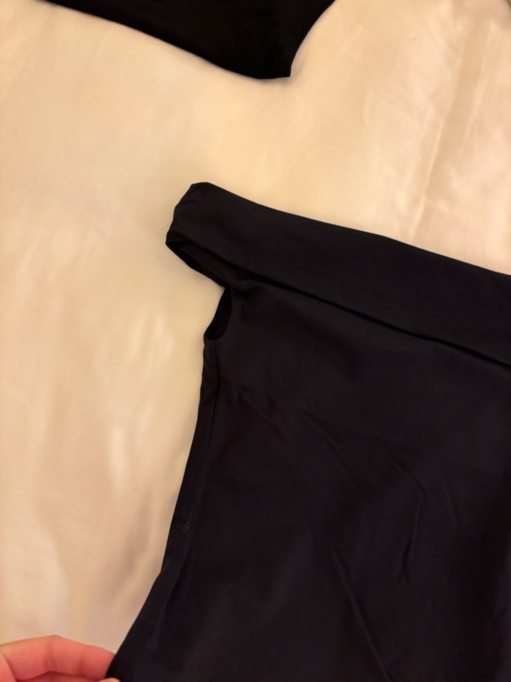 Aritzia Original Contour Ravish Top Black One-Shoulder Mini like new - Picture 4 of 6